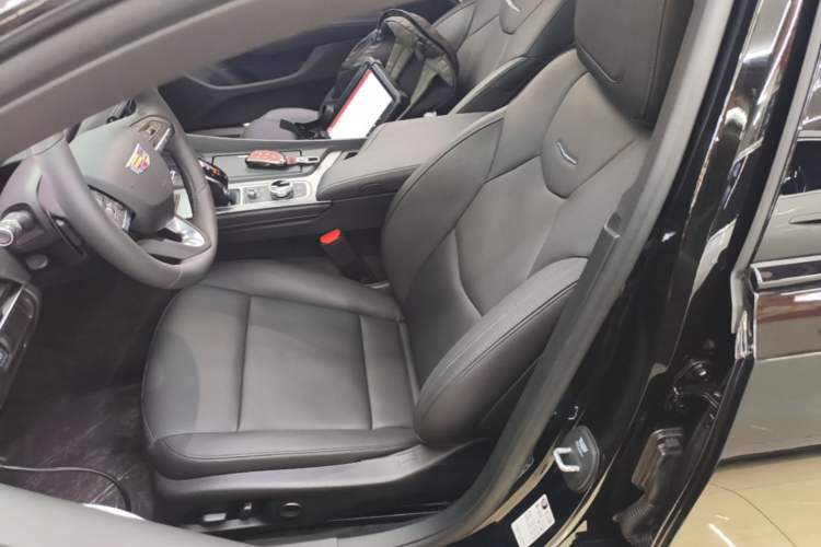 Used Cadillac CT5 2025 28T Track Performance Edition Left Front Seat