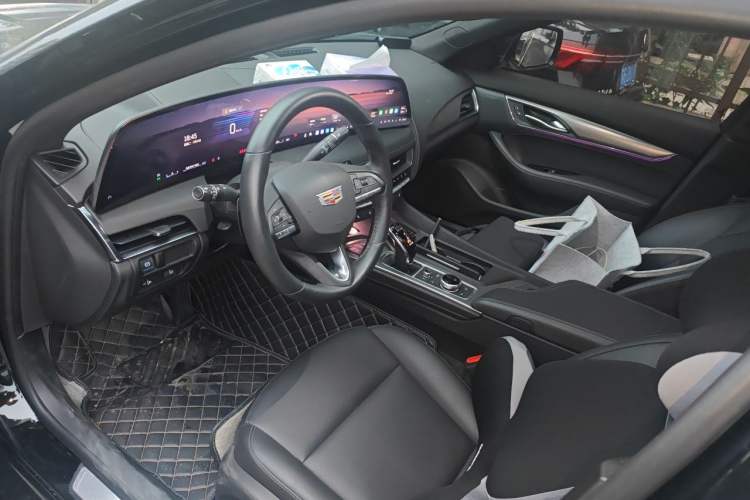 Used Cadillac CT5 2025 28T Urban Sport Edition Left Front Seat