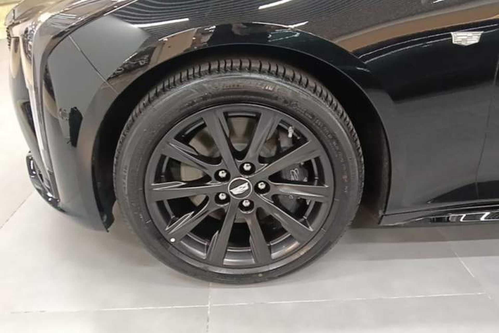 Used Cadillac CT5 2025 28T Track Performance Edition Left Front Wheel Hub