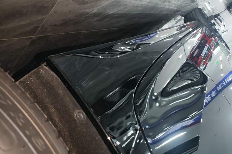 Used Cadillac CT5 2025 28T Track Performance Edition Left Side Sill