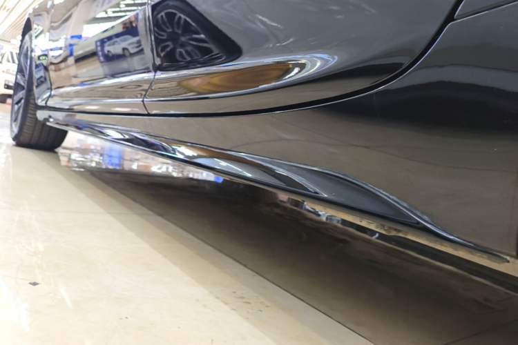 Used Cadillac CT5 2025 28T Track Performance Edition Left Side Sill