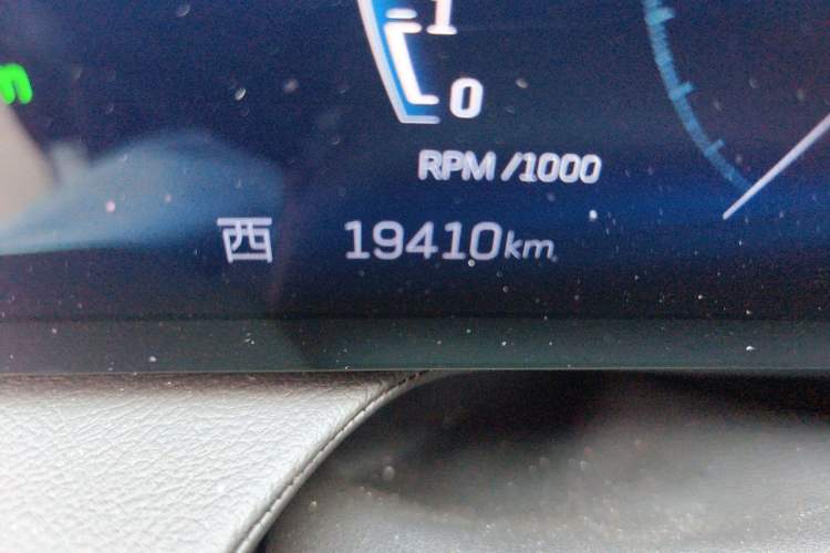 Used Cadillac CT5 2025 28T Urban Sport Edition Odometer Close Up