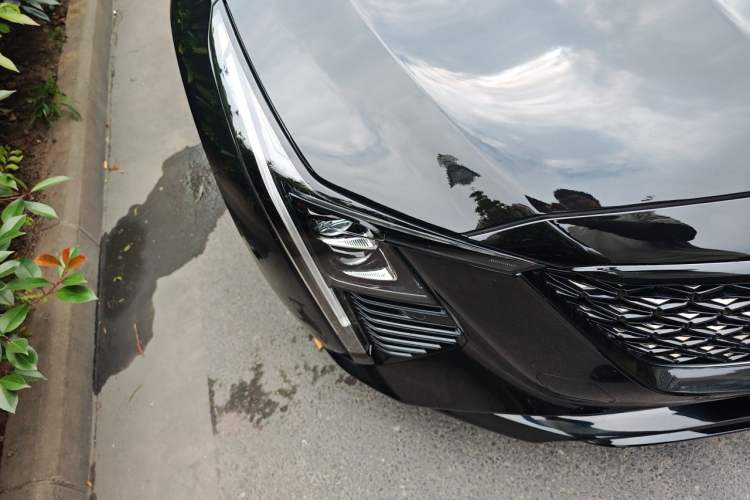 Used Cadillac CT5 2025 28T Urban Sport Edition Right Front Headlight