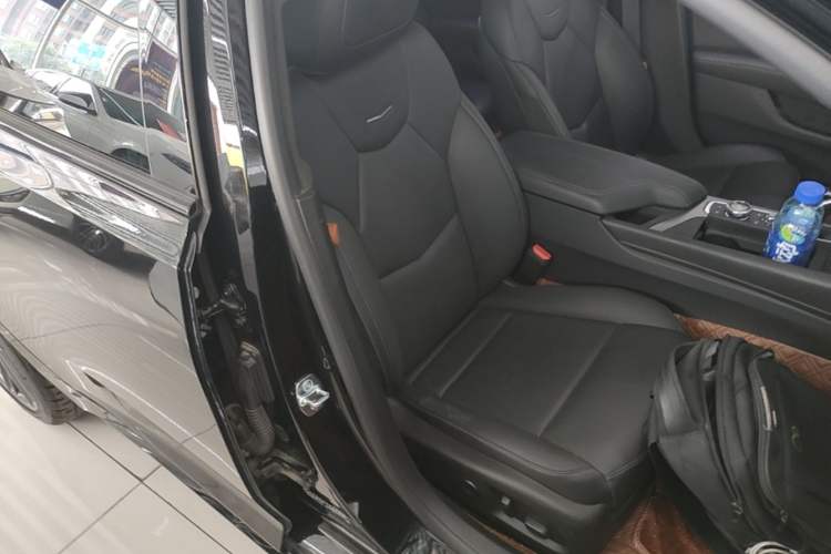 Used Cadillac CT5 2025 28T Track Performance Edition Right Front Seat