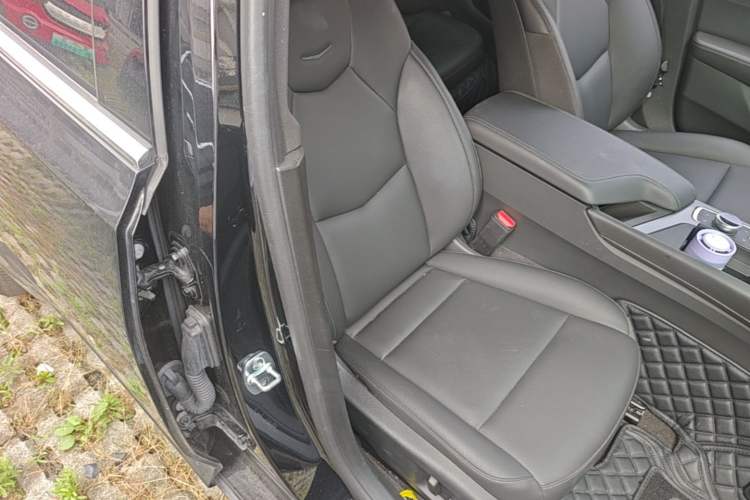 Used Cadillac CT5 2025 28T Urban Sport Edition Right Front Seat