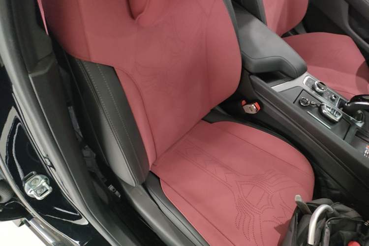 Used Cadillac CT5 2025 28T Urban Sport Edition Right Front Seat
