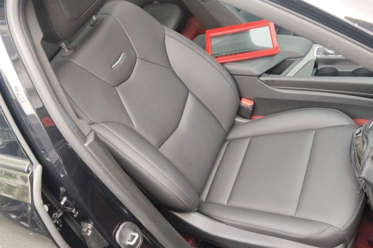 Used Cadillac CT5 2025 28T Urban Sport Edition Right Front Seat