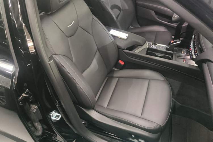 Used Cadillac CT5 2025 28T Urban Sport Edition Right Front Seat