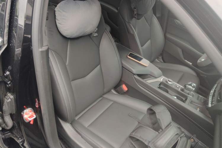 Used Cadillac CT5 2025 28T Urban Sport Edition Right Front Seat
