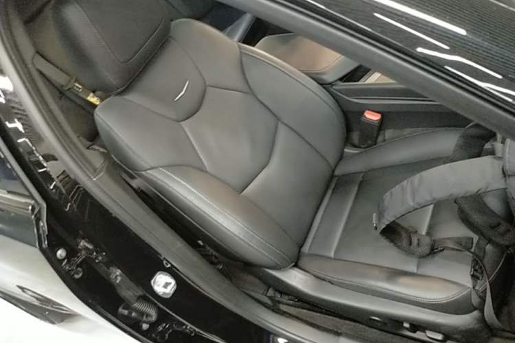 Used Cadillac CT5 2025 28T Track Performance Edition Right Front Seat