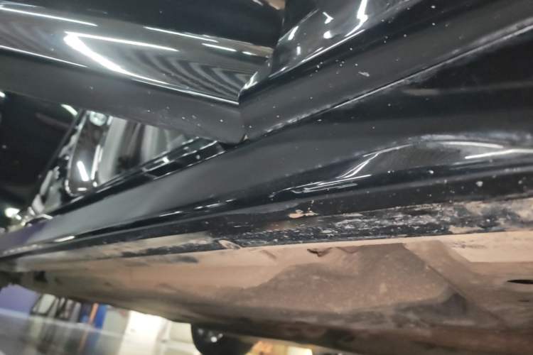 Used Cadillac CT5 2025 28T Track Performance Edition Right Side Sill