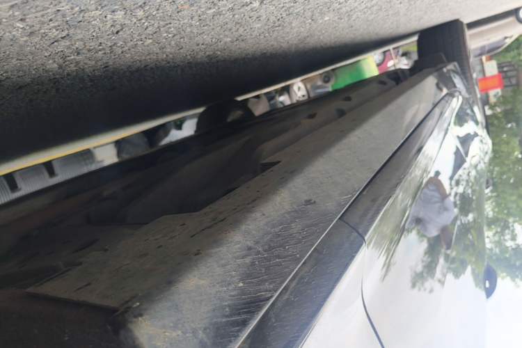 Used Cadillac CT5 2025 28T Urban Sport Edition Right Side Sill