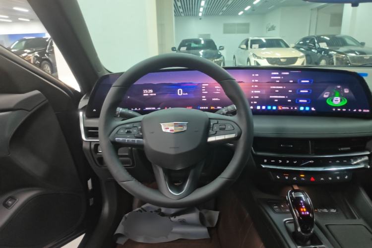 Used Cadillac CT5 2025 28T Track Performance Edition Steering Wheel