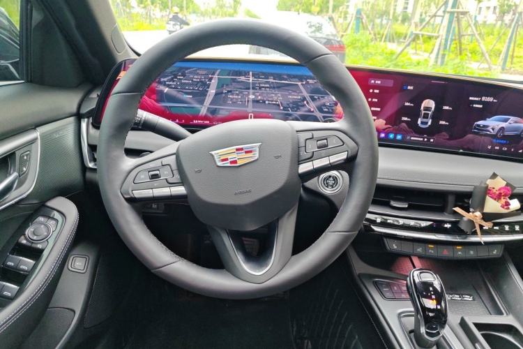 Used Cadillac CT5 2025 28T Urban Sport Edition Steering Wheel