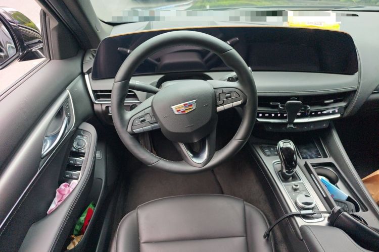 Used Cadillac CT5 2025 28T Urban Sport Edition Steering Wheel