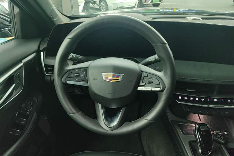 Used Cadillac CT5 2025 28T Urban Sport Edition Steering Wheel