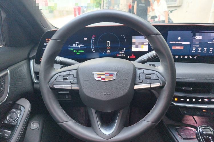 Used Cadillac CT5 2025 28T Urban Sport Edition Steering Wheel