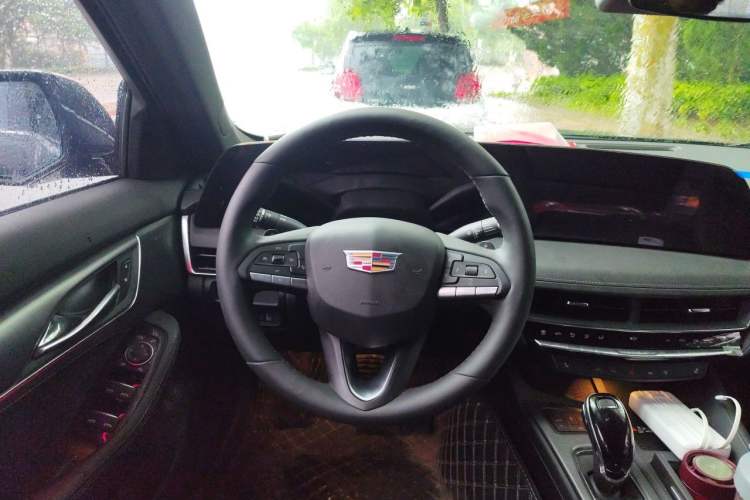 Used Cadillac CT5 2025 28T Urban Sport Edition Steering Wheel