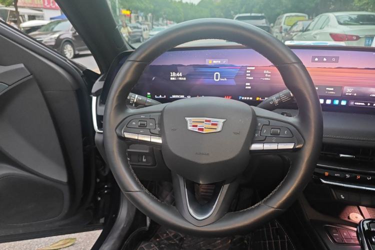 Used Cadillac CT5 2025 28T Urban Sport Edition Steering Wheel
