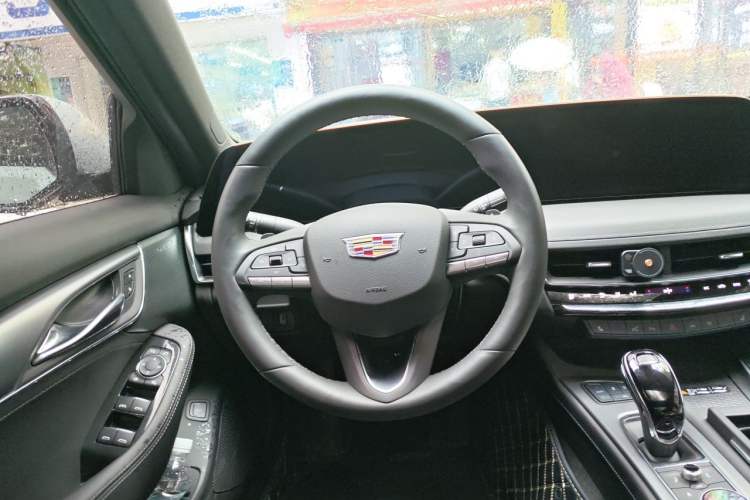 Used Cadillac CT5 2025 28T Urban Sport Edition Steering Wheel