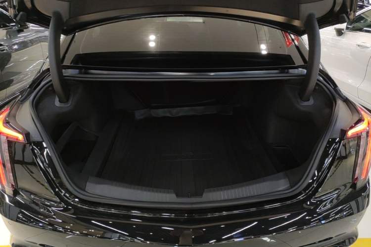 Used Cadillac CT5 2025 28T Track Performance Edition Trunk
