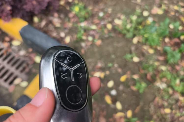 Used Cadillac CT5 2025 28T Urban Sport Edition Vehicle Key