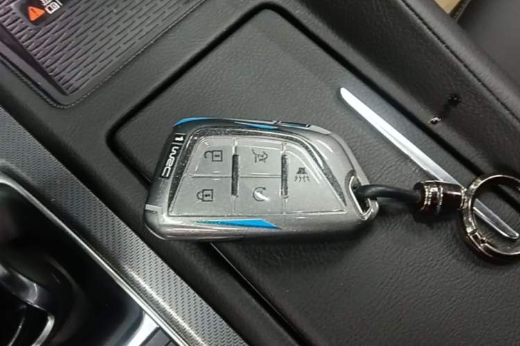 Used Cadillac CT5 2025 28T Urban Sport Edition Vehicle Key