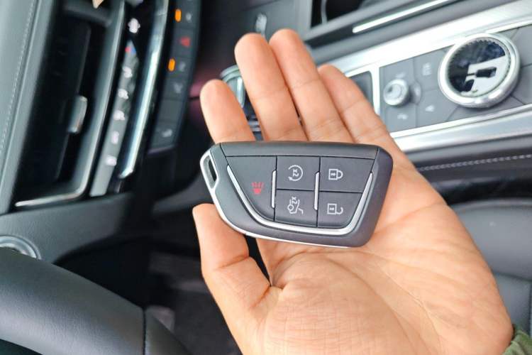 Used Cadillac CT5 2025 28T Urban Sport Edition Vehicle Key