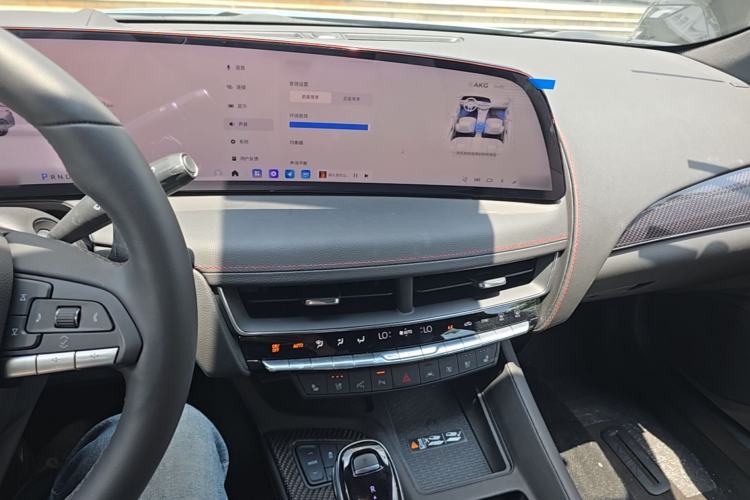 Used Cadillac CT5 2025 28T Track Performance Edition + Peak Track Optional Package Audio And AC Panel