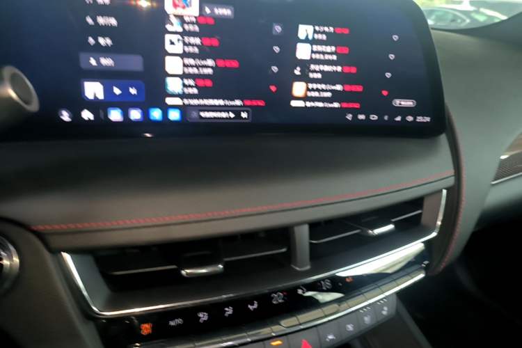 Used Cadillac CT5 2025 28T Track Performance Edition + Peak Track Optional Package Audio And AC Panel