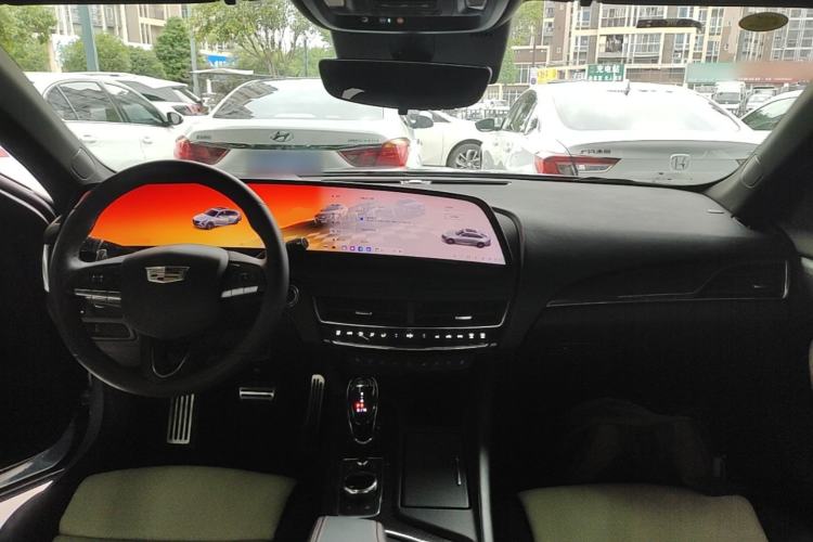 Used Cadillac CT5 2025 28T Track Performance Edition + Peak Track Optional Package Center Console