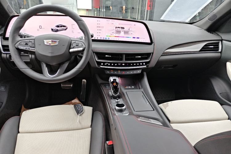 Used Cadillac CT5 2025 28T Track Performance Edition + Peak Track Optional Package Center Console