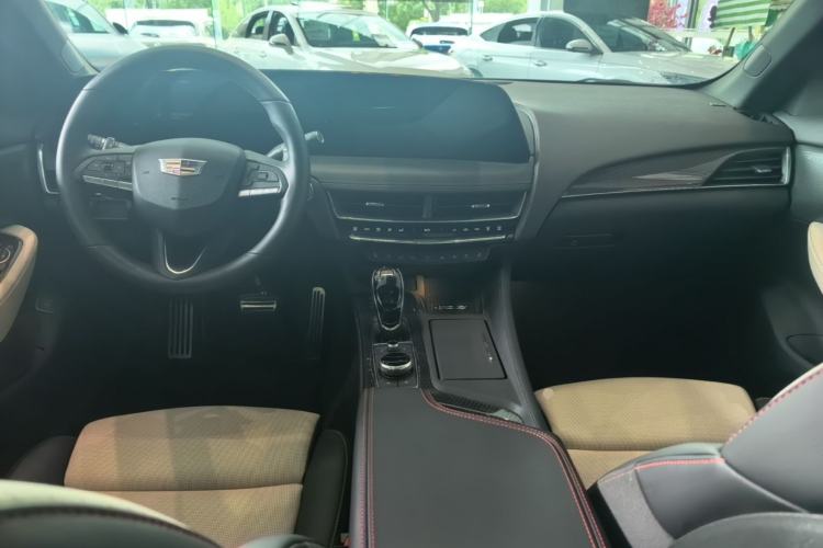 Used Cadillac CT5 2025 28T Track Performance Edition + Peak Track Optional Package Center Console