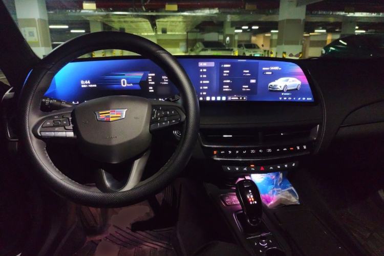 Used Cadillac CT5 2025 28T Track Performance Edition Center Console