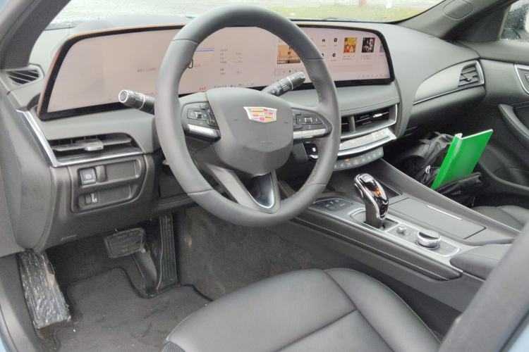 Used Cadillac CT5 2025 28T Track Performance Edition Center Console