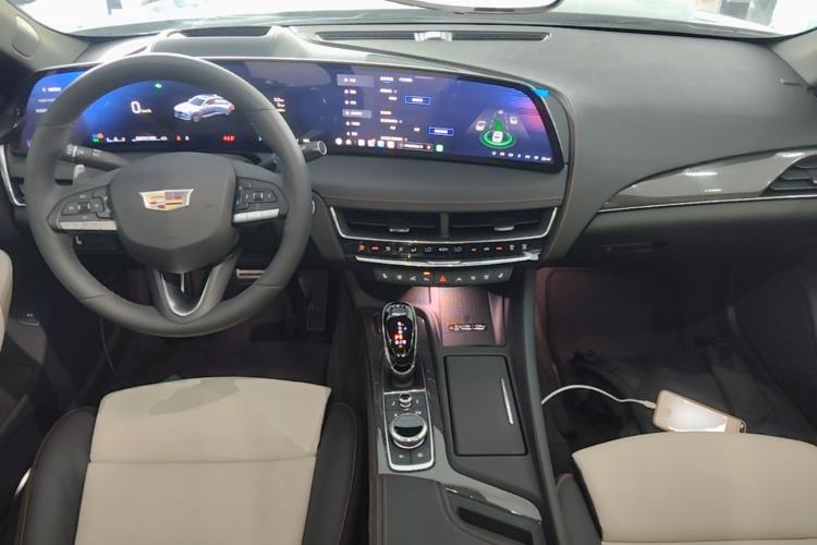 Used Cadillac CT5 2025 28T Track Performance Edition + Peak Track Optional Package Center Console