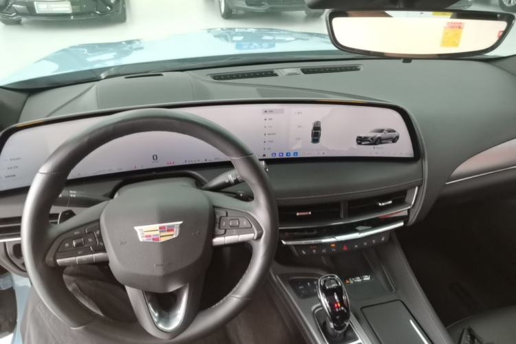 Used Cadillac CT5 2025 28T Track Performance Edition Center Console