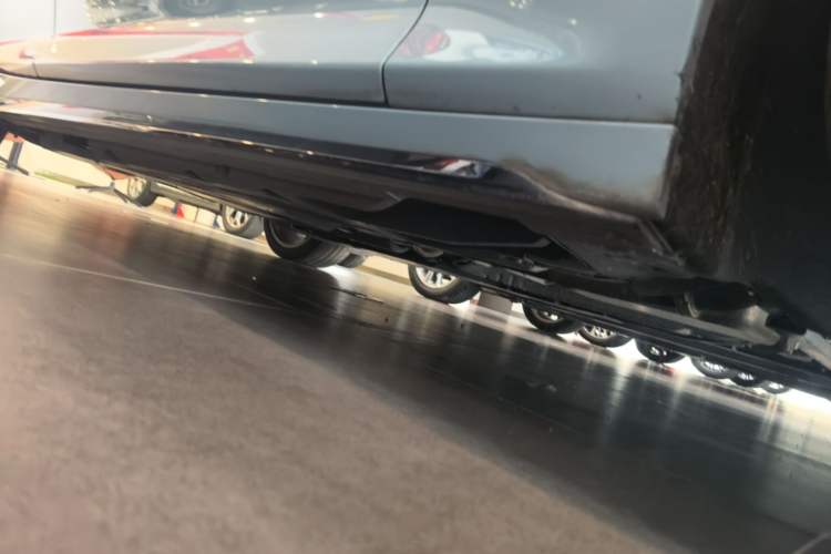 Used Cadillac CT5 2025 28T Track Performance Edition + Peak Track Optional Package Chassis Front Right