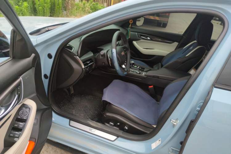 Used Cadillac CT5 2025 28T Track Performance Edition + Peak Track Optional Package Driver Seat