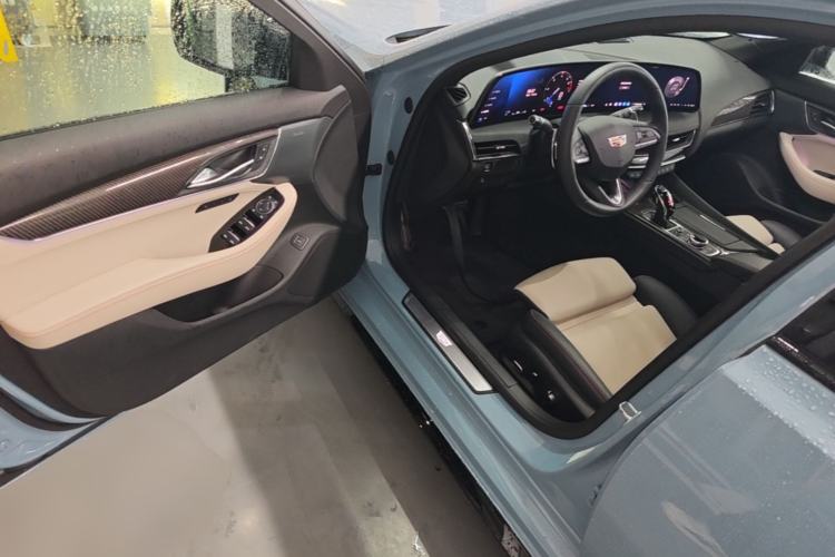 Used Cadillac CT5 2025 28T Track Performance Edition + Peak Track Optional Package Driver Seat