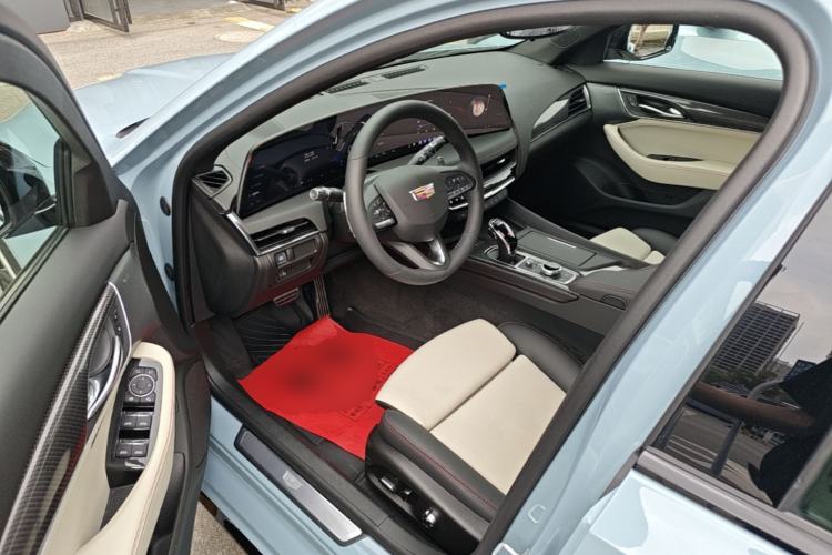 Used Cadillac CT5 2025 28T Track Performance Edition + Peak Track Optional Package Driver Seat