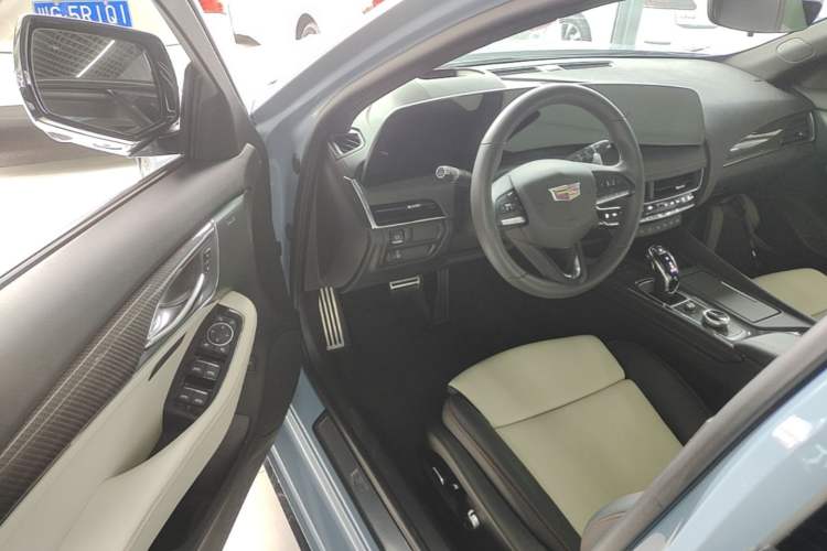 Used Cadillac CT5 2025 28T Track Performance Edition + Peak Track Optional Package Driver Seat