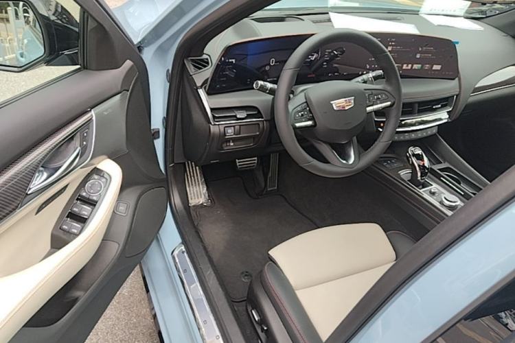 Used Cadillac CT5 2025 28T Track Performance Edition + Peak Track Optional Package Driver Seat