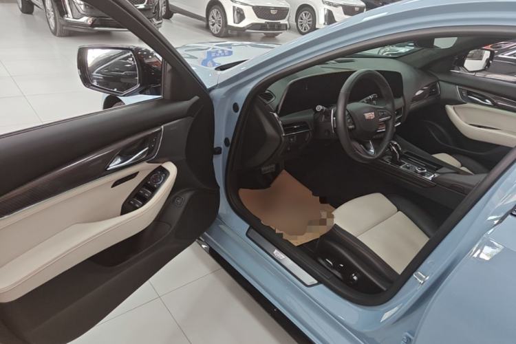 Used Cadillac CT5 2025 28T Track Performance Edition + Peak Track Optional Package Driver Seat