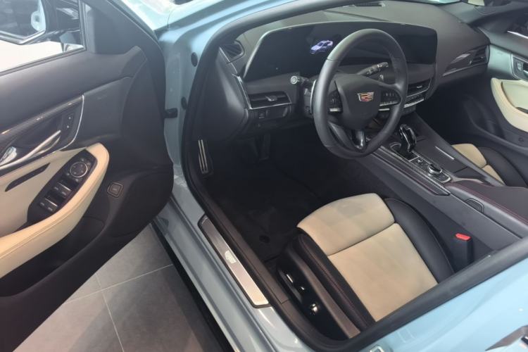 Used Cadillac CT5 2025 28T Track Performance Edition + Peak Track Optional Package Driver Seat