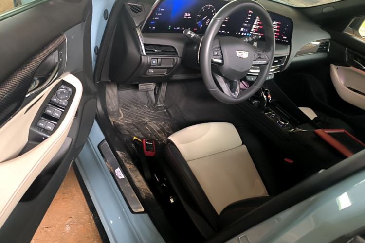 Used Cadillac CT5 2025 28T Track Performance Edition + Peak Track Optional Package Driver Seat
