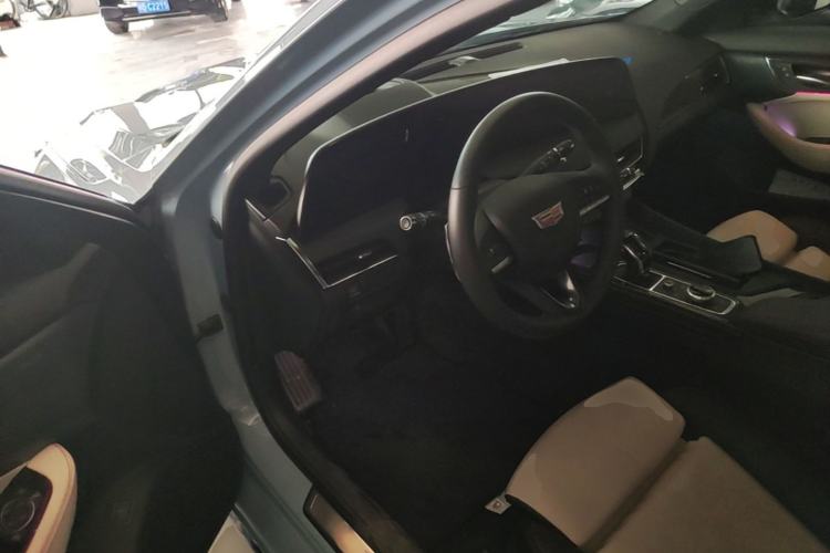 Used Cadillac CT5 2025 28T Track Performance Edition + Peak Track Optional Package Driver Seat