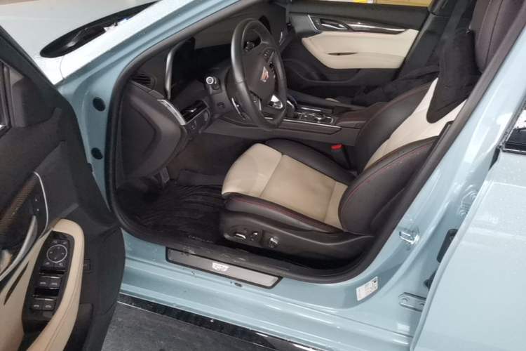 Used Cadillac CT5 2025 28T Track Performance Edition + Peak Track Optional Package Driver Seat
