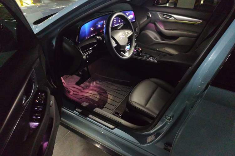 Used Cadillac CT5 2025 28T Track Performance Edition Driver Seat