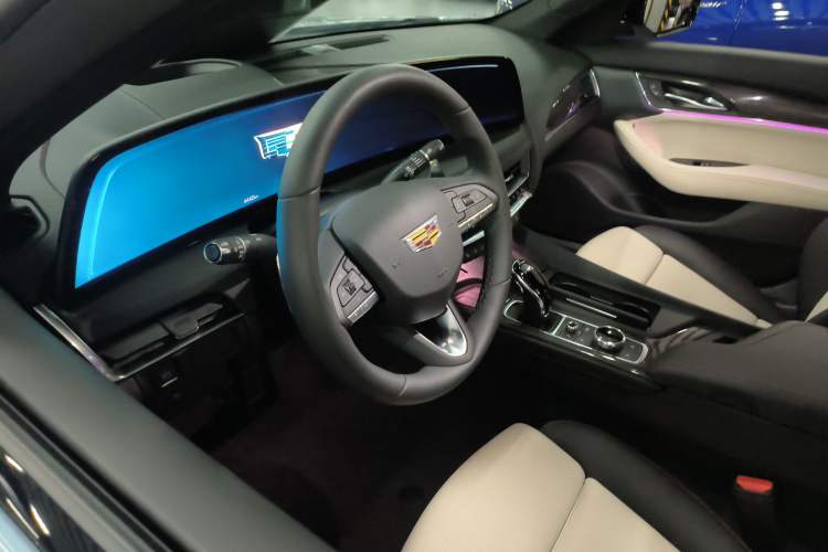 Used Cadillac CT5 2025 28T Track Performance Edition + Peak Track Optional Package Engine Bay